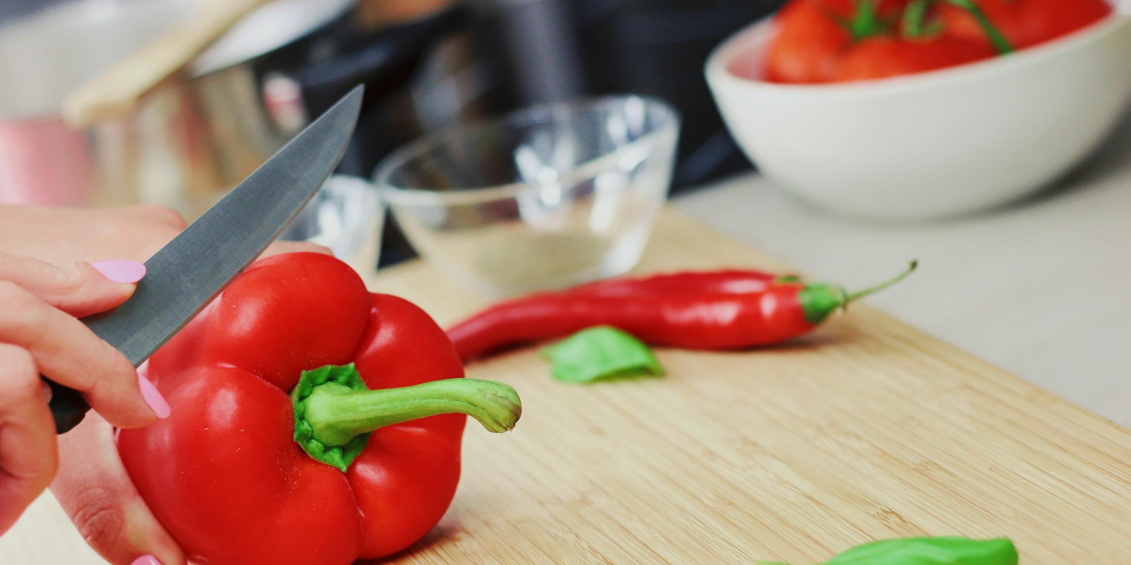 bell-pepper-569070_by_jeshoots-com_pixabay_pfarrbriefservice